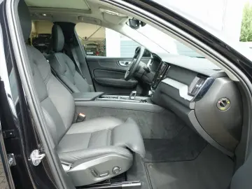 XC60 Recharge Plus Bright T8 AWD Pano/360°Cam/