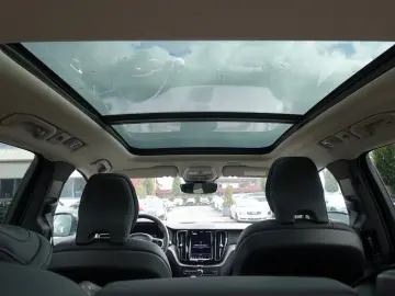 XC60 Recharge Plus Bright T8 AWD Pano/360°Cam/