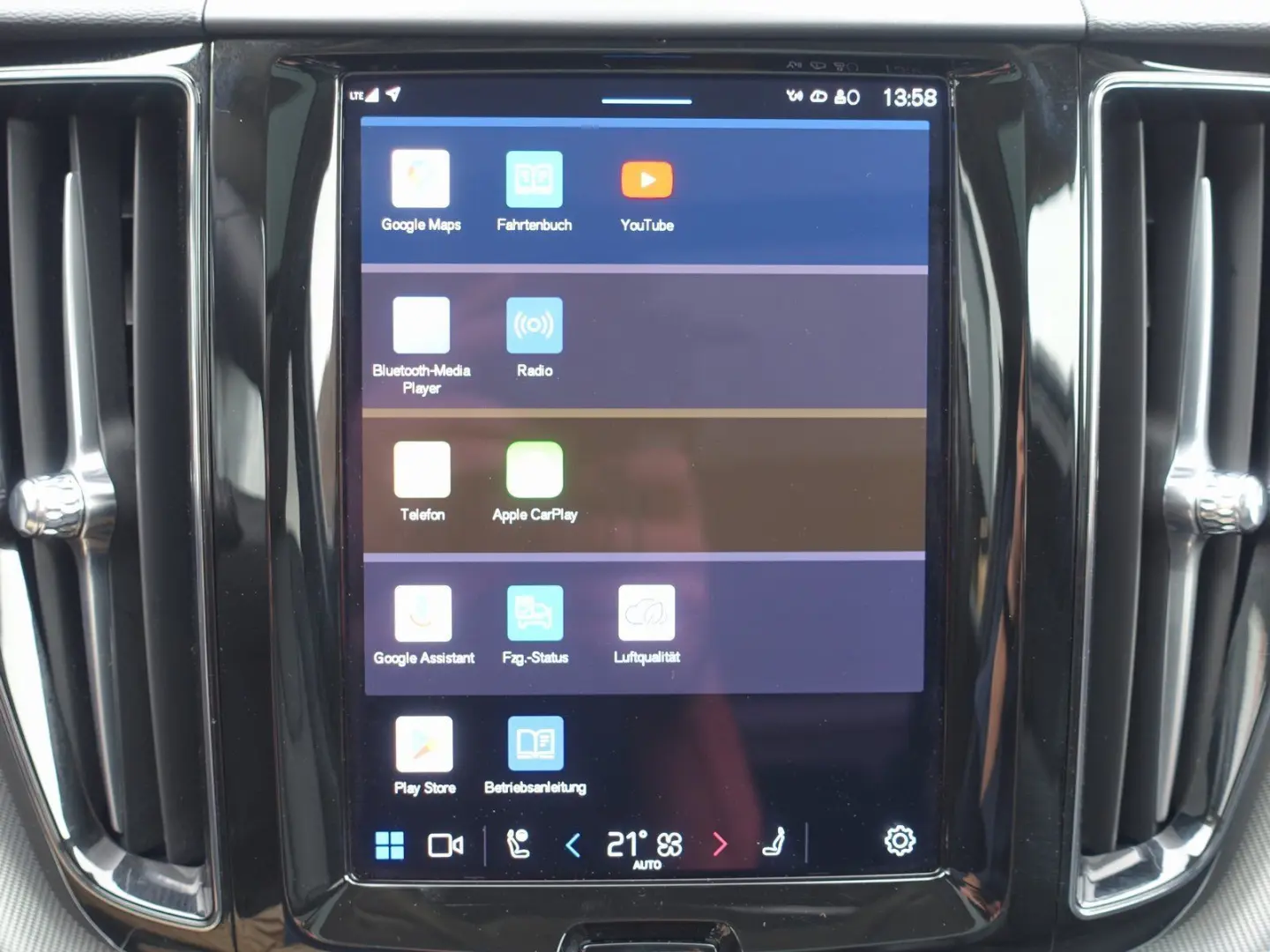 XC60 Recharge Plus Bright T8 AWD Pano/360°Cam/
