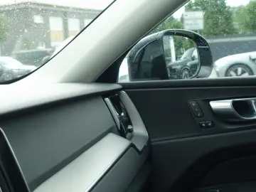 XC60 Recharge Plus Bright T8 AWD Pano/360°Cam/