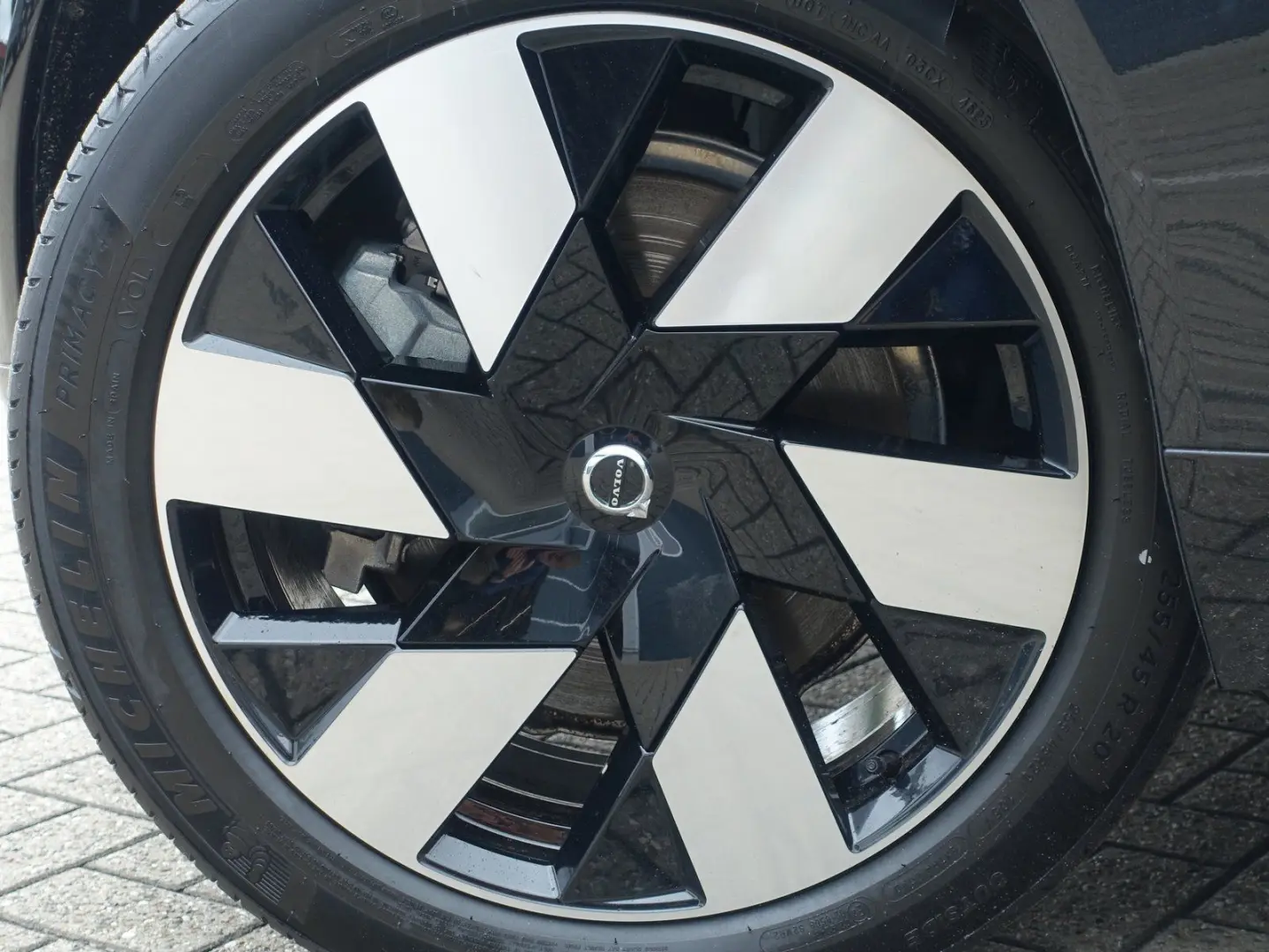 XC60 Recharge Plus Bright T8 AWD Pano/360°Cam/
