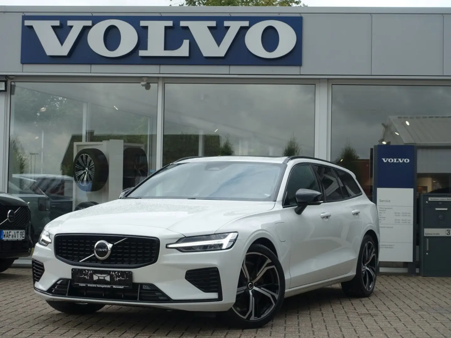 V60 T8 AWD Plug-in Hybrid/B&W/Lenkradhz./HeadUp