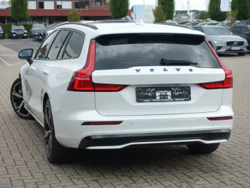 V60 T8 AWD Plug-in Hybrid/B&W/Lenkradhz./HeadUp