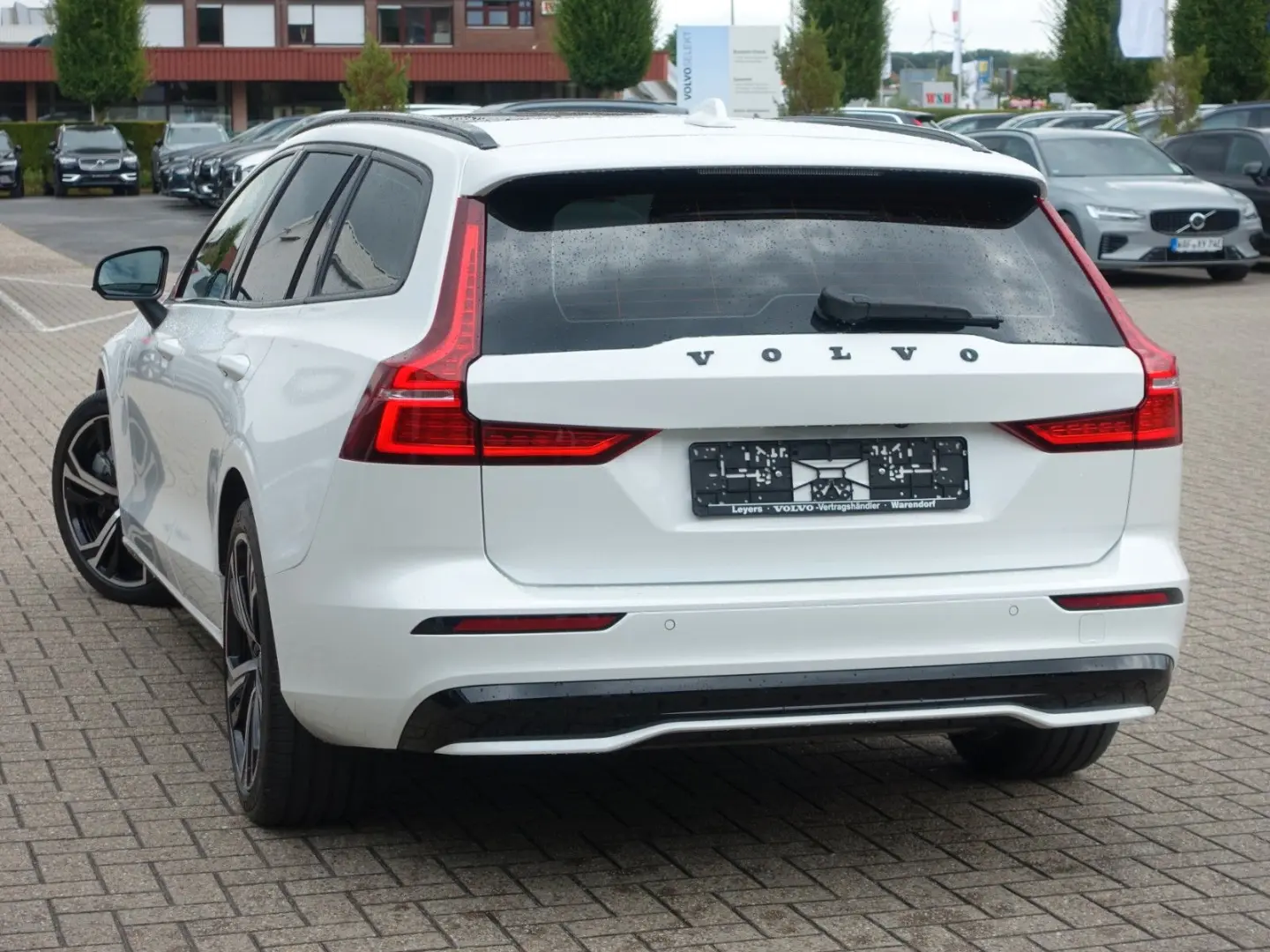 V60 T8 AWD Plug-in Hybrid/B&W/Lenkradhz./HeadUp