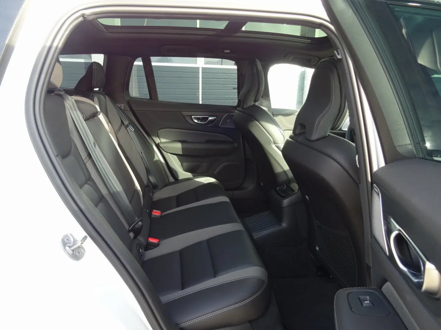 V60 T8 AWD Plug-in Hybrid/B&W/Lenkradhz./HeadUp