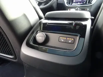 V60 T8 AWD Plug-in Hybrid/B&W/Lenkradhz./HeadUp