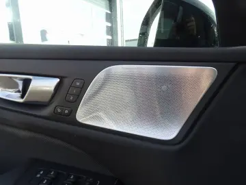 V60 T8 AWD Plug-in Hybrid/B&W/Lenkradhz./HeadUp