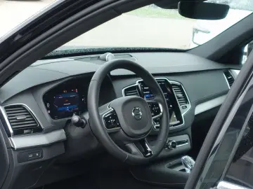 XC90 T8 AWD Plug-in Hybrid Pano/AHK/B&W/Four-C