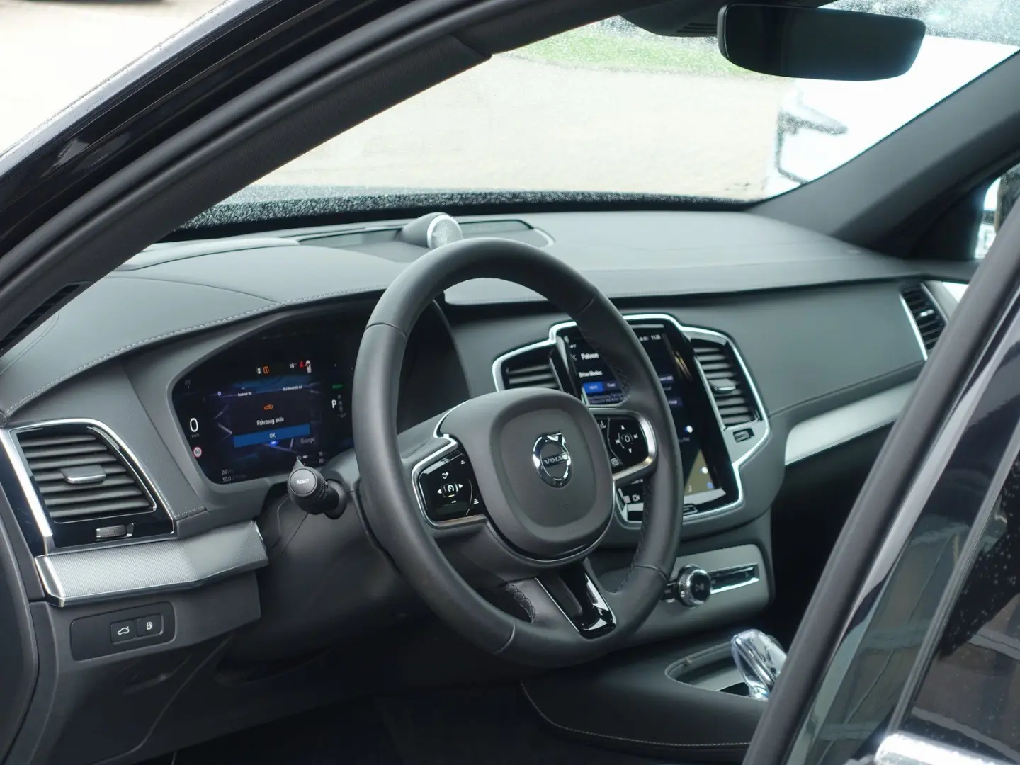 XC90 T8 AWD Plug-in Hybrid Pano/AHK/B&W/Four-C