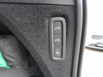 XC90 T8 AWD Plug-in Hybrid Pano/AHK/B&W/Four-C