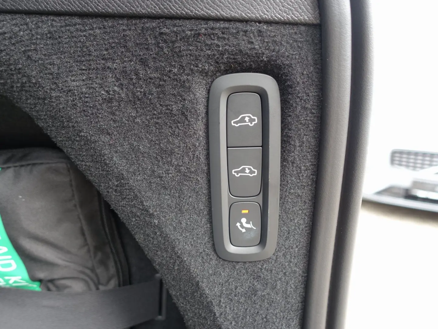 XC90 T8 AWD Plug-in Hybrid Pano/AHK/B&W/Four-C