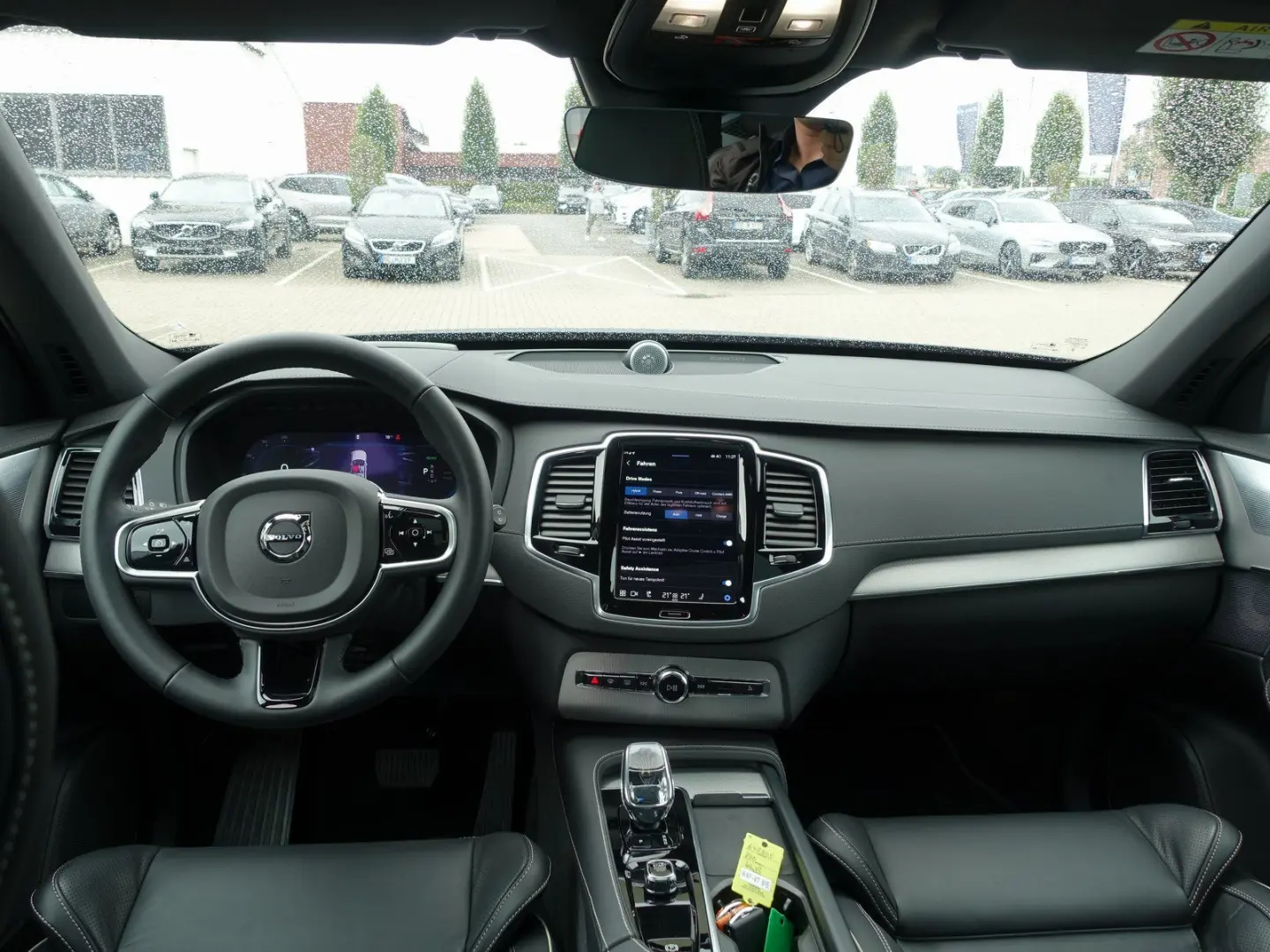 XC90 T8 AWD Plug-in Hybrid Pano/AHK/B&W/Four-C