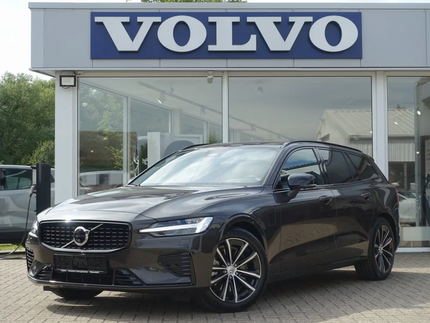 V60 Plus Dark T6 AWD Plug-in Hybrid KAMERA/BLIS