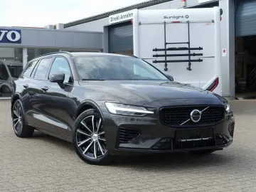 V60 Plus Dark T6 AWD Plug-in Hybrid KAMERA/BLIS