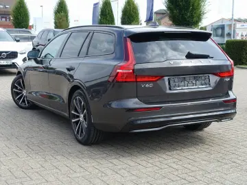 V60 Plus Dark T6 AWD Plug-in Hybrid KAMERA/BLIS