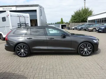 V60 Plus Dark T6 AWD Plug-in Hybrid KAMERA/BLIS