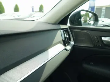 V60 Plus Dark T6 AWD Plug-in Hybrid KAMERA/BLIS