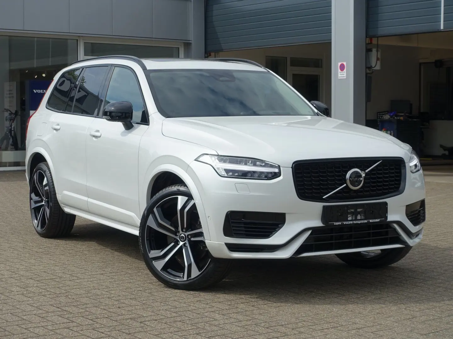 XC90 Ultra Dark T8 AWD Plug-in Hybrid PANO/B&W