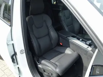 XC90 Ultra Dark T8 AWD Plug-in Hybrid PANO/B&W