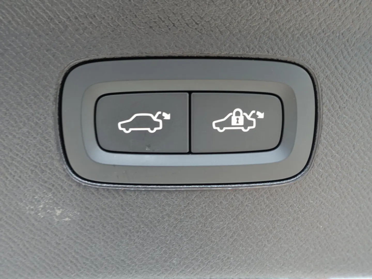XC90 Ultra Dark T8 AWD Plug-in Hybrid PANO/B&W