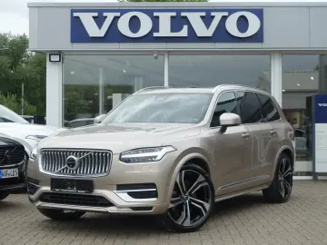 XC90 Plus T8 AWD Plug-in Hybrid Pano B&W HeadUp