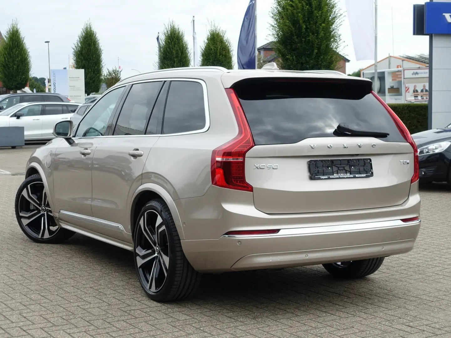 XC90 Plus T8 AWD Plug-in Hybrid Pano,B&W,HeadUp