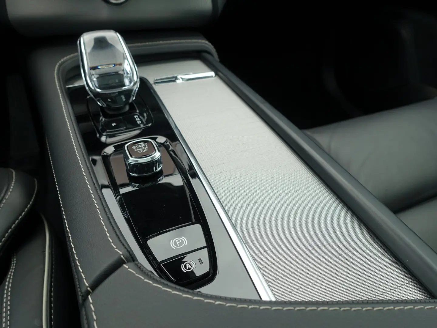 XC90 Plus T8 AWD Plug-in Hybrid Pano,B&W,HeadUp