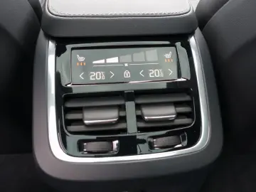 XC90 Plus T8 AWD Plug-in Hybrid Pano,B&W,HeadUp