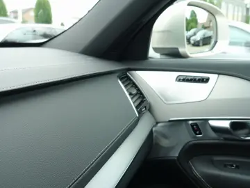 XC90 Plus T8 AWD Plug-in Hybrid Pano,B&W,HeadUp