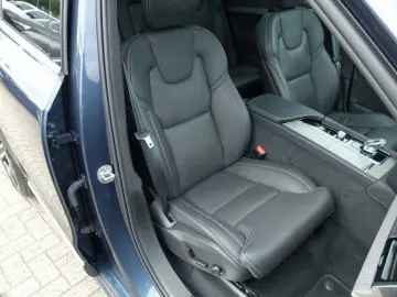 XC90 Ultra Bright T8 AWD Plug-in Hybrid Pano,B&W