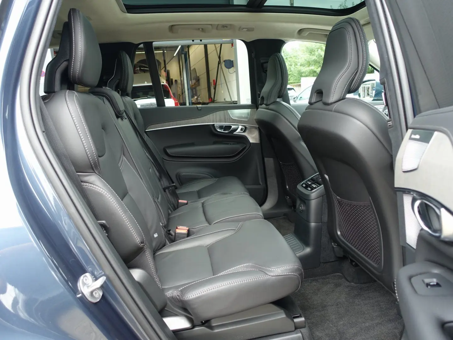 XC90 Ultra Bright T8 AWD Plug-in Hybrid Pano,B&W