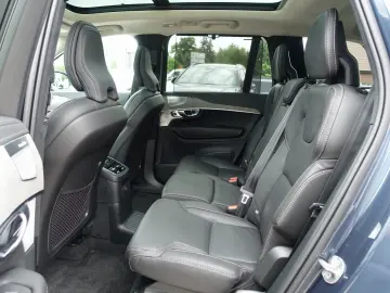 XC90 Ultra Bright T8 AWD Plug-in Hybrid Pano,B&W