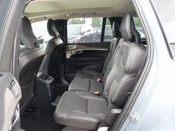 XC90 T8 Recharge AWD Ultimate Bright FOUR-C/B&W