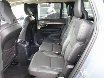 XC90 T8 Recharge AWD Ultimate Bright FOUR-C/B&W