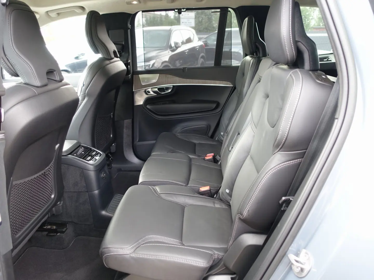 XC90 T8 Recharge AWD Ultimate Bright FOUR-C/B&W