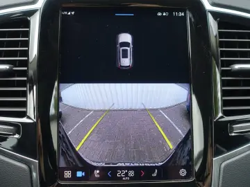 XC90 T8 Recharge AWD Ultimate Bright FOUR-C/B&W