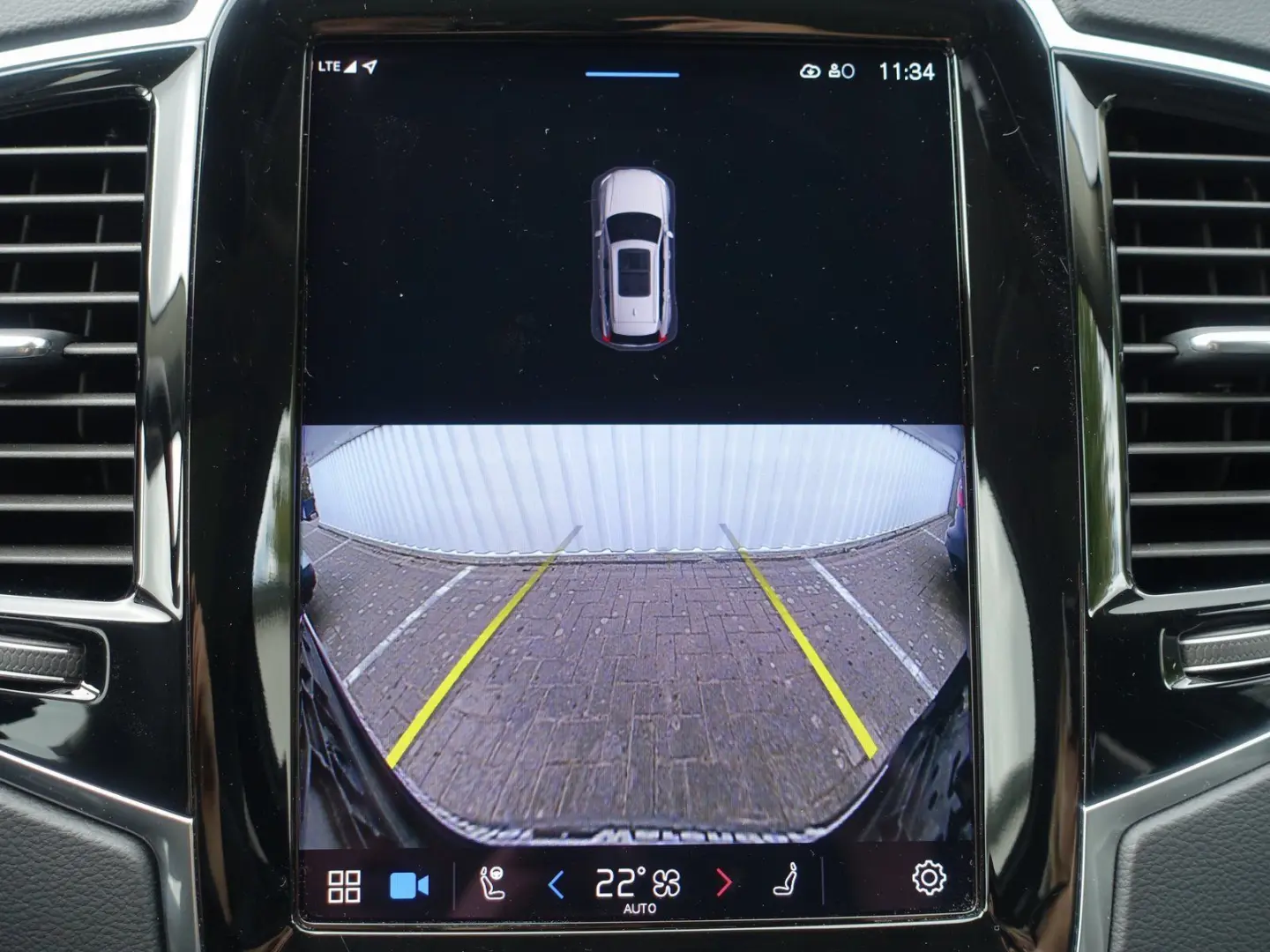 XC90 T8 Recharge AWD Ultimate Bright FOUR-C/B&W