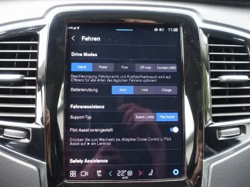 XC90 T8 Recharge AWD Ultimate Bright FOUR-C/B&W