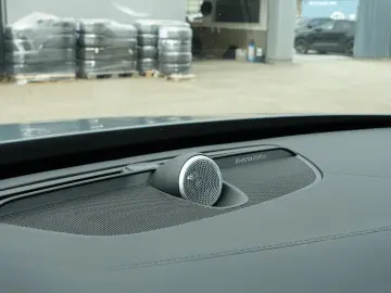 XC90 T8 Recharge AWD Ultimate Bright FOUR-C/B&W
