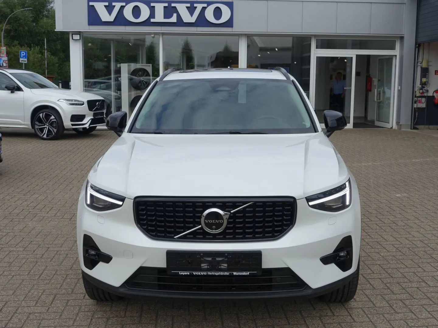 XC40 Ultra Dark B4 Mild-Hybrid PANO/360°KAM/BLIS