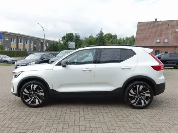 XC40 Ultra Dark B4 Mild-Hybrid PANO/360°KAM/BLIS
