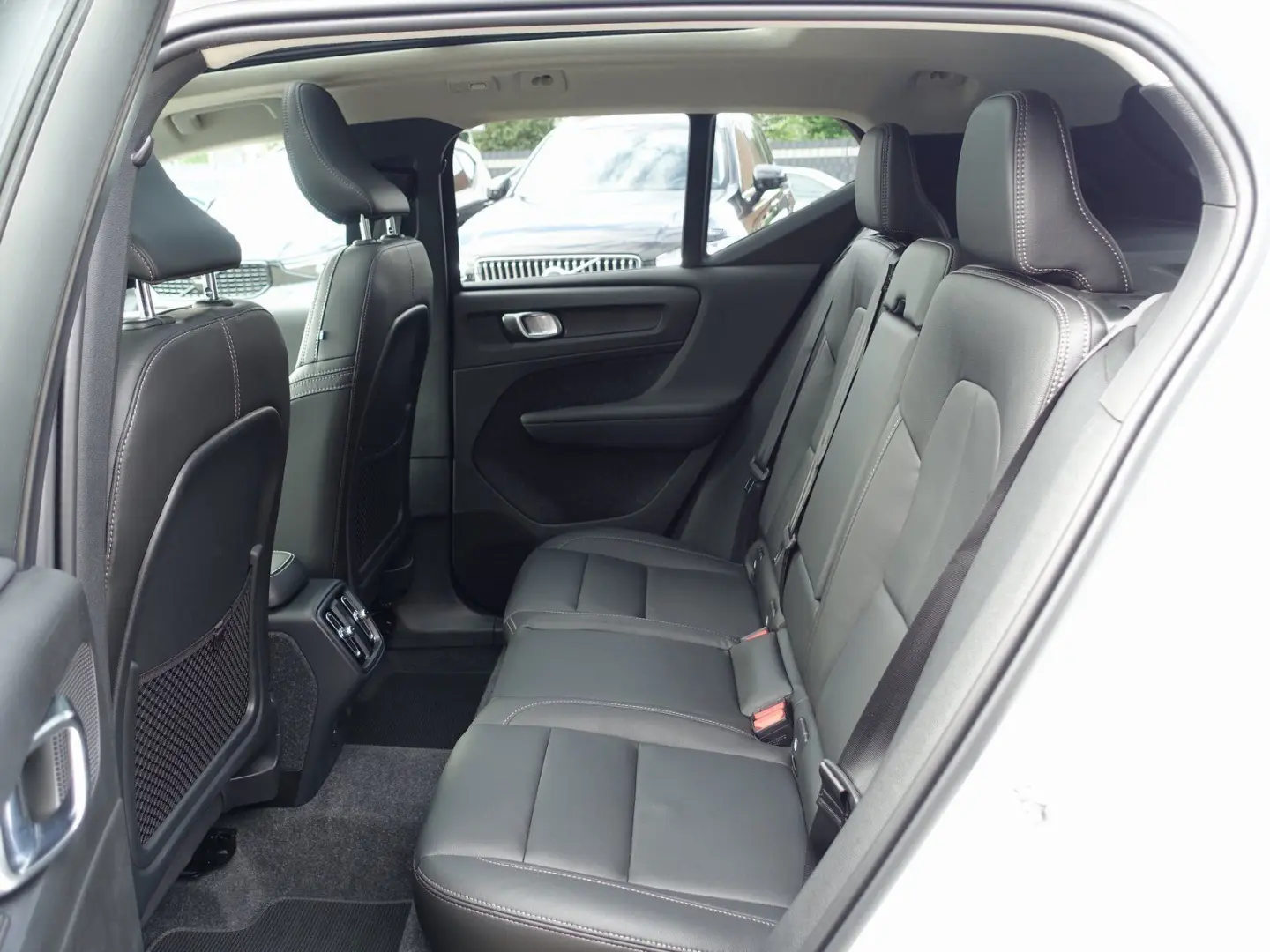 XC40 Ultra Dark B4 Mild-Hybrid PANO/360°KAM/BLIS
