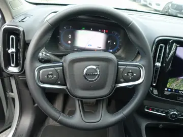 XC40 Ultra Dark B4 Mild-Hybrid PANO/360°KAM/BLIS