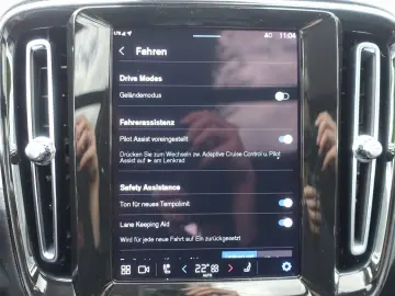 XC40 Ultra Dark B4 Mild-Hybrid PANO/360°KAM/BLIS
