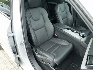 XC90 Ultra T8 AWD Plug-In 360°/PANO/B&W/HUD/BLIS