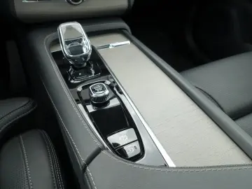 XC90 Ultra T8 AWD Plug-In 360°/PANO/B&W/HUD/BLIS