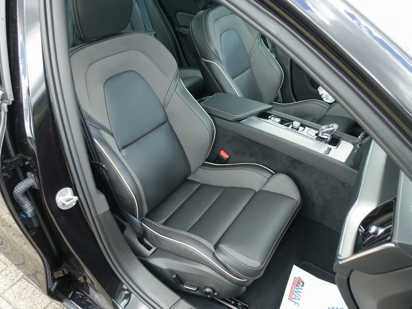 S60 Ultimate Dark B5 AWD Benzin PANO/HUD/BLIS