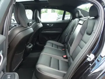 S60 Ultimate Dark B5 AWD Benzin PANO/HUD/BLIS