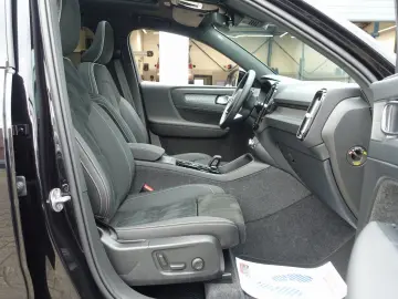 XC40 Ultra B4 Mild-Hybrid/Dark/Kamera/H&K/BLIS