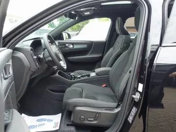 XC40 Ultra B4 Mild-Hybrid/Dark/Kamera/H&K/BLIS